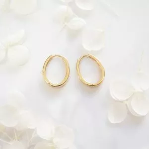 18ct yellow gold oval hoop earrings