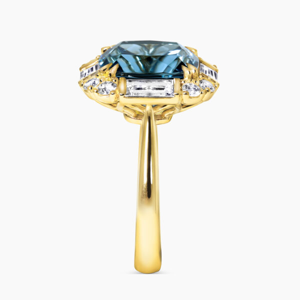 18ct yellow gold London blue topaz round & baguette cut diamonds ring - Image 4