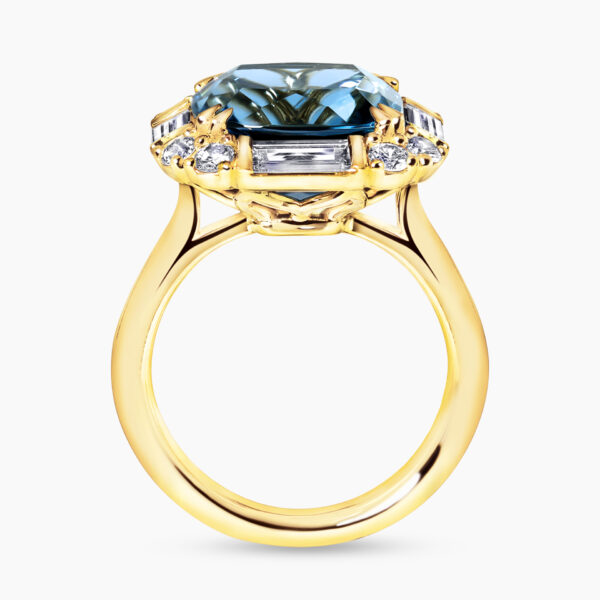 18ct yellow gold London blue topaz round & baguette cut diamonds ring - Image 3