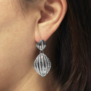 18ct white gold diamond fancy drop earrings