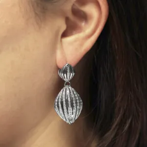 18ct white gold diamond fancy drop earrings