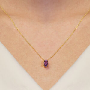 18ct yellow gold marquise shape amethyst claw necklace