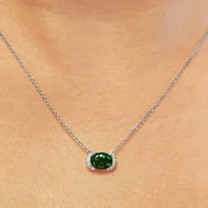 18ct white gold 1.56ct oval tsavorite garnet and diamond necklace