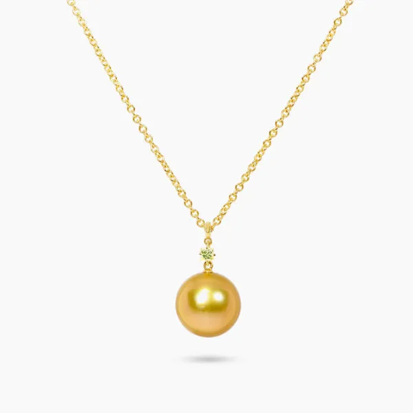 18ct yellow gold South Sea pearl and diamond necklace