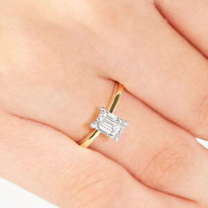 18ct yellow & white gold 0.80ct E VVS1 emerald GIA diamond solitaire ring