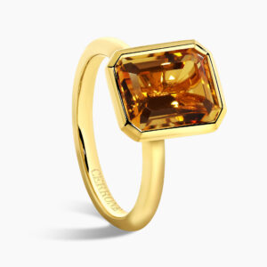18ct yellow gold 2.98ct emerald cut citrine ring in bezel setting