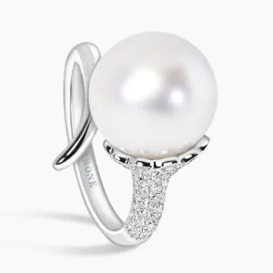 18ct white gold South Sea pearl and diamond ring