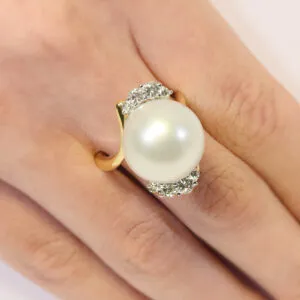 18ct white and yellow gold south sea pearl and diamond ring