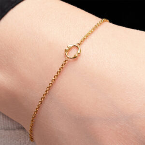 18ct yellow gold small ‘O’ bracelet from the Iconica Collection