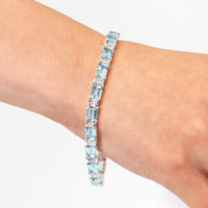 18ct white gold aquamarine and diamond bracelet