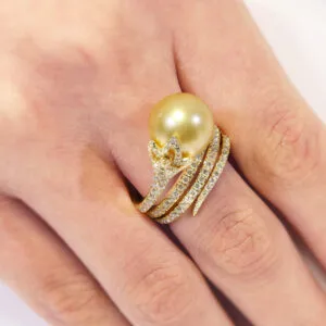 18ct Yellow Gold Diamond & Golden South Sea Pearl Ring